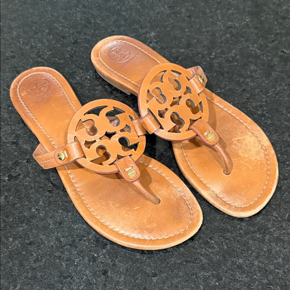 Tory Burch Miller Leather Logo Thong Sandals - Picture 2 of 12